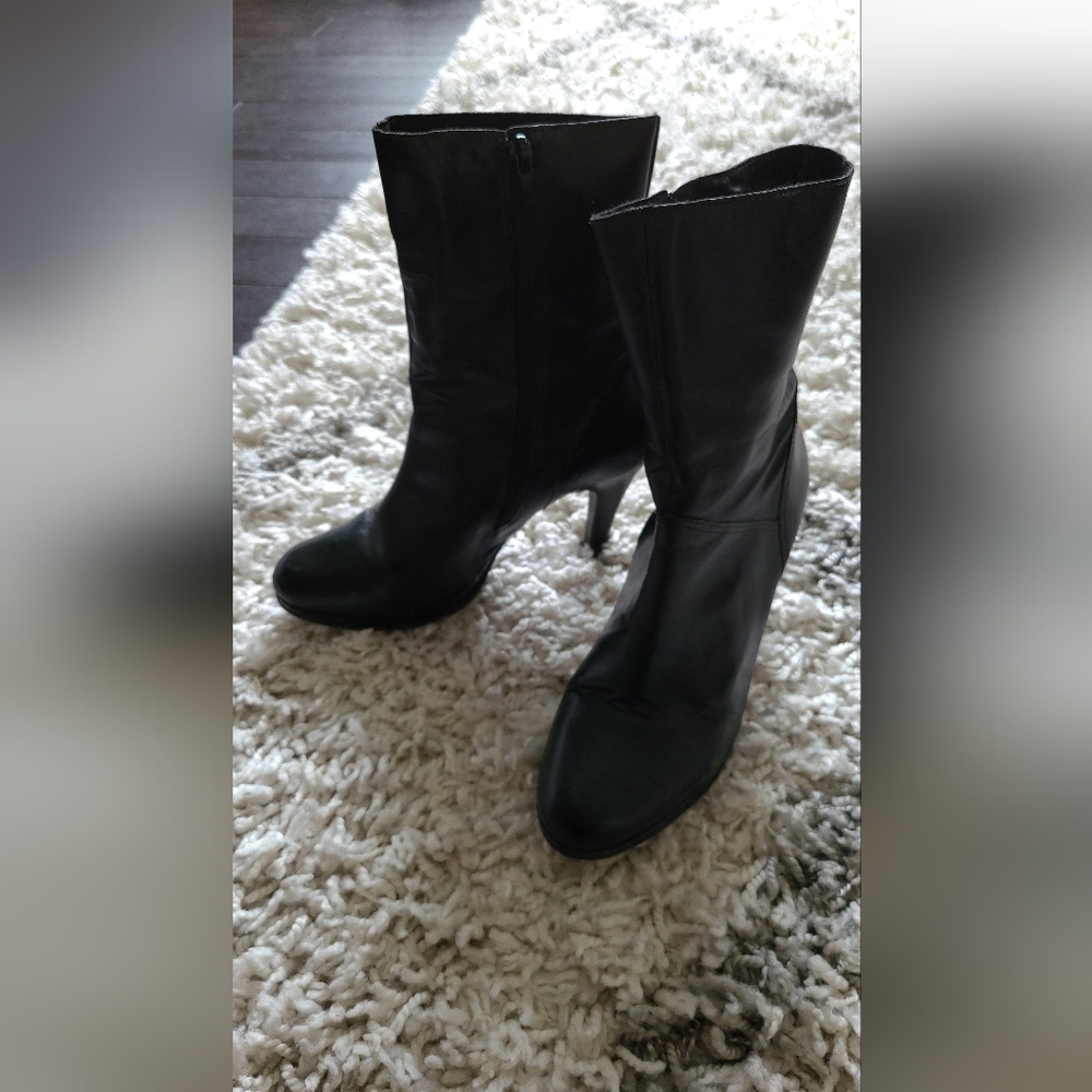 Costa Blanca Black Heeled Boots